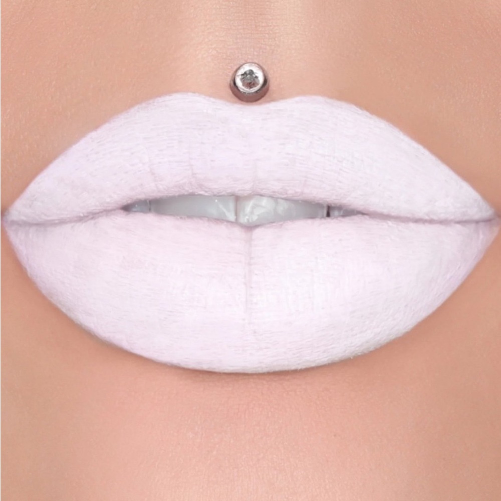 Jeffree Star Velvet Trap Lipstick in God’s Gift